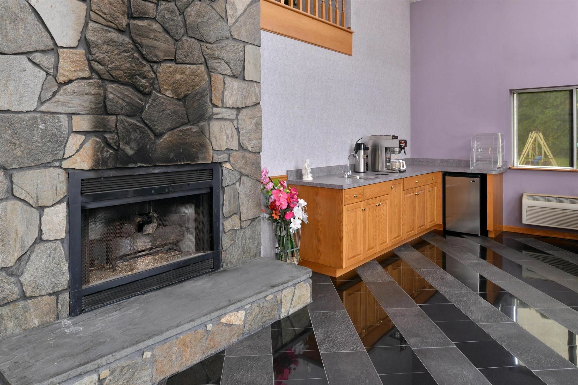 Americas Best Value Inn & Suites Wolcott Exterior foto